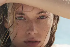 汉娜·弗格森 Hannah Ferguson  MADAME FIGARO 2020年7月刊图片