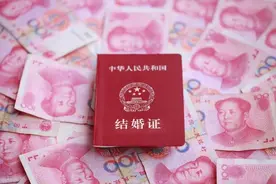 男友出不起35万彩礼，女幼师冷战2个月，再联系男友的话很扎心图片
