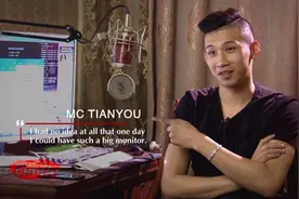 天佑被封杀三年后再开播，人气早已不在，单场仅收入2万图片