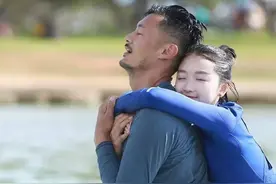 周冬雨余文乐泳池拥抱被热议，两个人为什么最终没在一起？图片