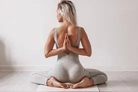 9个变体瑜伽动作，翘臀效果杠杠滴，一定要试试图片