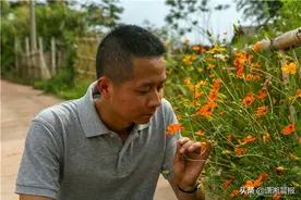 北大毕业生辞副县长之后：种猕猴桃，养猪养鸡，又回老家当第一书记视频封面