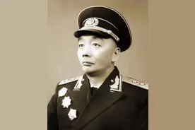 刘昌毅：淮海战役中活捉黄维，庆功宴上掀翻酒桌，65岁再上战场图片