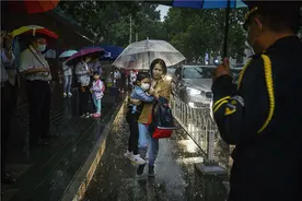 “鸡娃”背后：“新中产一代”的欲望与挫折图片