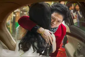 孩子一生会"离开"妈妈6次，一次比一次难舍，最后一次却成了永别图片