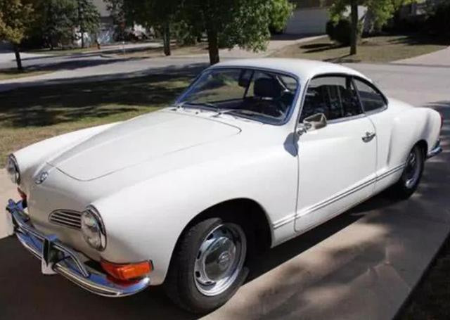 周杰伦收藏的汽车，车龄60年，马力30匹，在MV里出现过