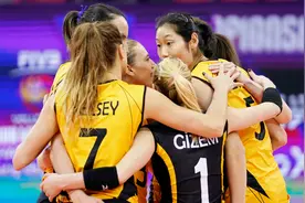 女排世俱杯：瓦基弗银行3-0完胜米纳斯小组头名晋级视频封面