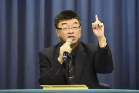 邱毅：一旦解放军登台，这四个人都是“台独战犯”图片