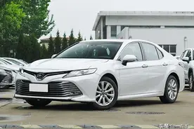 不到20万元凯美瑞2.0G豪华版，看配置便知道为啥它是“走量”型图片