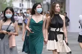 街拍气质佳丽！嫩白迷人优雅图片