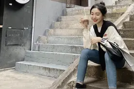 潮人都爱的披肩，轻微“叠穿”更耐看，轻松提升气质图片