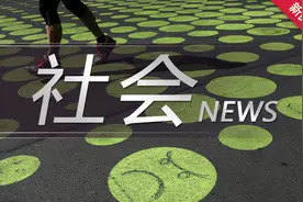 就是不修！故障手机“躺”在维修网点里整整一年图片