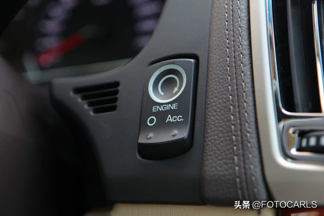 凯迪拉克SLS赛威3.0 V6实拍，外型绝对够霸气，话说也是油老虎？