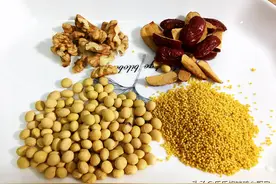 打豆浆不要只放黄豆，多加这几样食材，营养丰富，比买的还好喝图片
