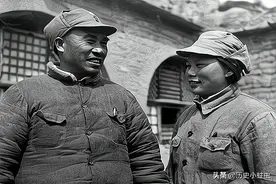 1955年授衔后，开国将帅的工资标准如何？大将月薪425元图片