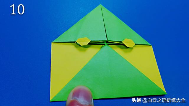 折一个酷酷的奥特曼给孩子玩吧，小孩子很喜欢哦