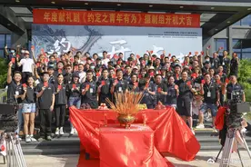 于朦胧新剧开机《约定之青年有为》，哥哥终于要演现代剧了，期待图片