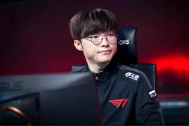 Faker：说实话我不记得我捐了多少钱，但是我从中找到了快乐图片