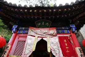 五台灵迹明月池，清风拂面忆前世图片