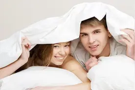 老公在外跑车，媳妇多次带男人回家出轨，儿子看到离家出走图片