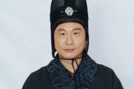 从出演"赵高"名噪一时，到父亲被活活"气死"，张世如今怎样了？图片