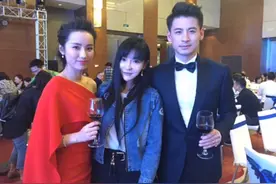 相恋17天就闪婚、5年无子婚姻一向恩爱，他真出轨女合伙人了？图片