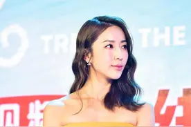 果然身材好穿什么都好看！身高172的隋棠，黄色系裙子太显优雅图片