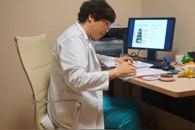 身体两个部位很臭，最好去检查一下肾脏，尿毒症可能已经找上你图片