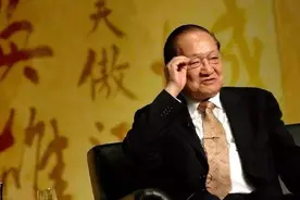 悲惨金庸：长子自尽、爱女失聪、次子贪吃，满心伤痛不为世人所知图片