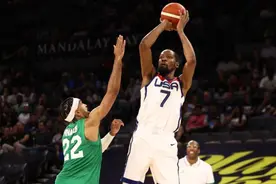 大爆冷！美国男篮3分不敌尼日利亚，杜兰特17分，拉文失关键罚球图片