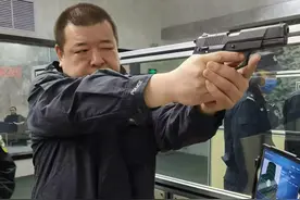 刑警老爹——刘军图片