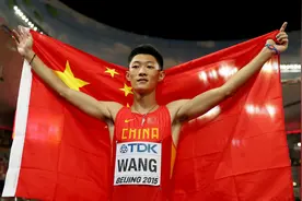 95后王嘉男：从十项全能天才到跳远空中飞人，逐梦东京奥运会图片