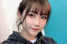 网红钟婷素颜照曝光去掉十级美颜滤镜后，女神露出了最真实的样子图片