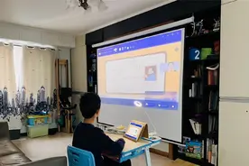 六年级男孩摆假人迷惑父母，网友：读过三十六计的孩子，就是厉害图片