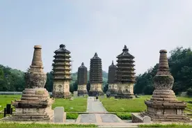 人间忽晚，山河已秋，穿越银山塔林，探秘“燕山八景”之一图片