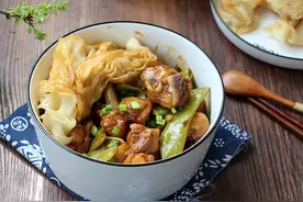 铁锅鸡块焖卷子，有肉有菜亦有饭一锅搞定，教你在家做图片