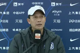 失误不断，黑八对决还是菜鸡互啄？河南建业0-0闷平天津泰达图片
