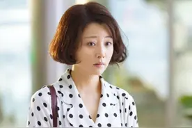 殷桃与男友餐厅就餐，不断干呕似有孕，男方曾参演《大江大河》图片