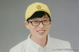 刘在石签约新经纪公司，陪伴6年经纪人伤感发文背景全黑图片