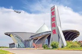 克拉玛依：国内真正富得流油的地方，石油外流堆成山图片