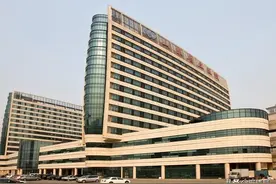 越来越有担当的山东省立医院图片