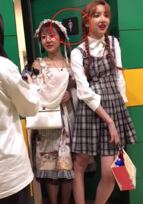 千万粉丝的网红“艾比”，今年19岁，已经成为一个真正的女孩儿