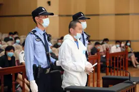 壹现场丨吹嘘能捞人 只有小学文化的他张口就要60万 对方竟然真给了图片