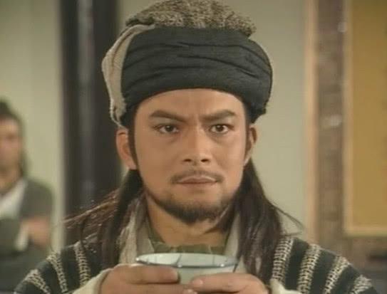 黄日华今住三层高豪宅,家中多处可见亡妻照片