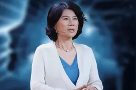 格力女员工披头散发，董明珠呵斥：把头发给我剪掉图片