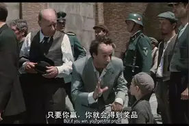 叙利亚3岁女孩在轰炸中大笑：人生实难，唯有自渡图片