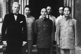 《沁园春·雪》发布后引发热议，蒋介石纠集众文人打压，结果完败图片