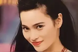 “没500万不嫁”到50岁仍单身，曾嫌吴京穷的樊亦敏，可曾后悔？图片