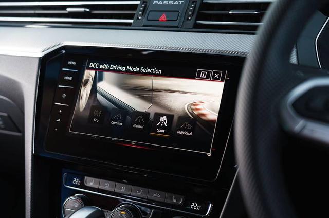 迈腾旅行车究竟有多香？高功2.0T+7DSG，竟比高尔夫GTI跑得还快