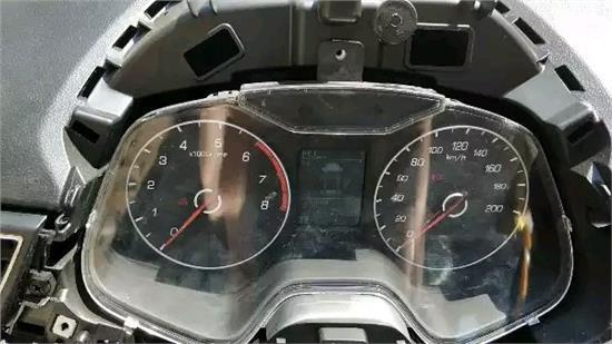 上海钢炮控3万爆改310，看不上飞度和Golf，下个目标奔驰AMG A45